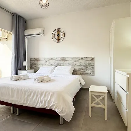 Seaside Makenzie- 50m To Lárnaka