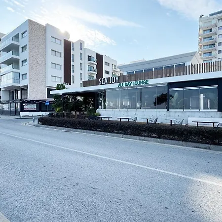 Seaside Makenzie- 50m To