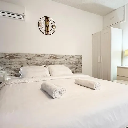 Seaside Makenzie- 50m To * Lárnaka