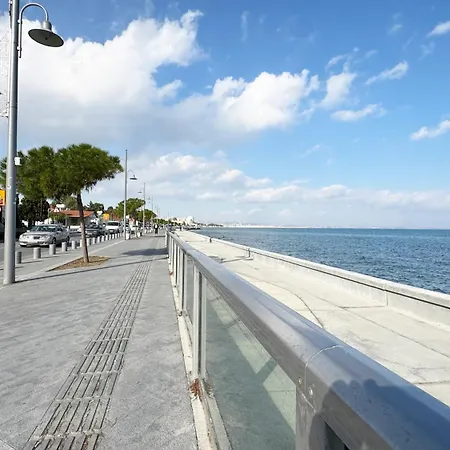 Seaside Makenzie- 50m To Апартаменты *