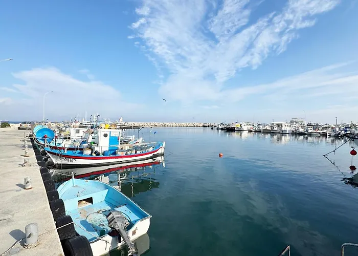 Seaside Makenzie- 50m To Ларнака