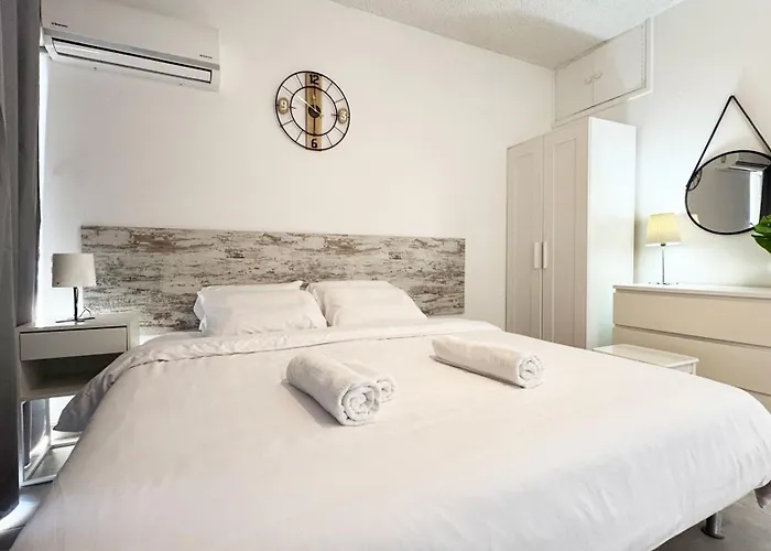 Seaside Makenzie- 50m To * Ларнака