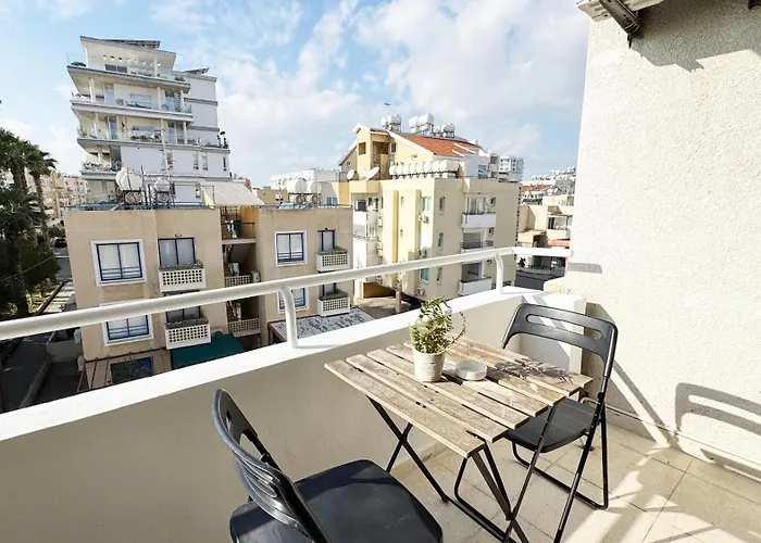 Seaside Makenzie- 50m To Апартаменты *