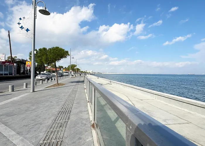 Seaside Makenzie- 50m To Апартаменты *