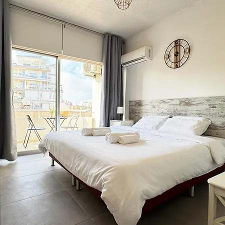 Apartment Seaside Makenzie- 50m To
