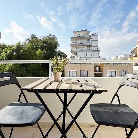 Apartment Seaside Makenzie- 50m To